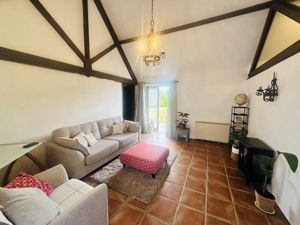 Lounge - click for photo gallery